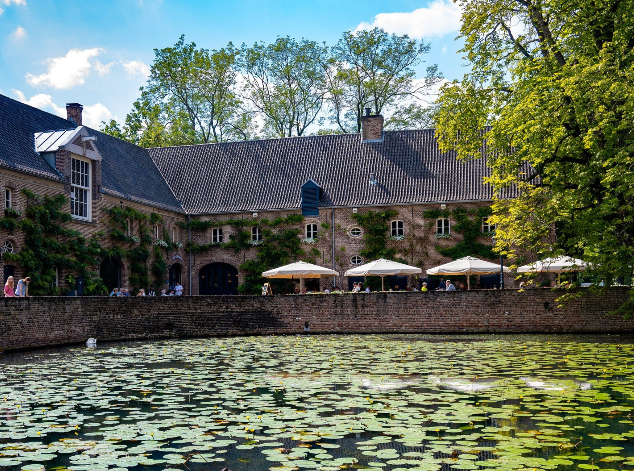 Breng een bezoek aan 't Koetshuys en de Oranjerie